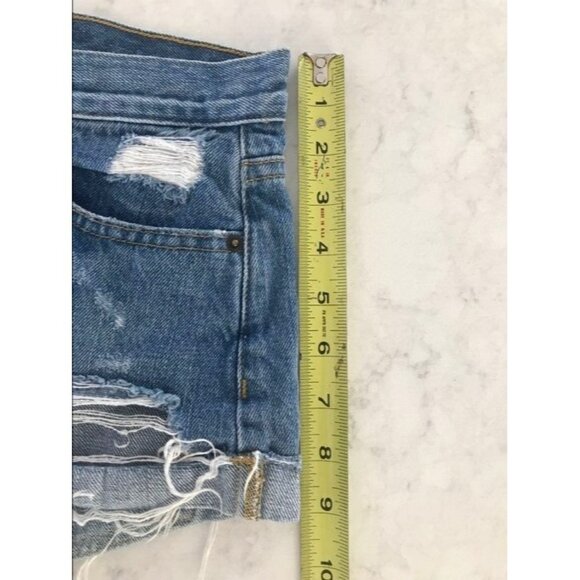 Urban Outfitters BDG Distressed Boyfriend Cut Off Denim Shorts Size 26 - Picture 6 of 7